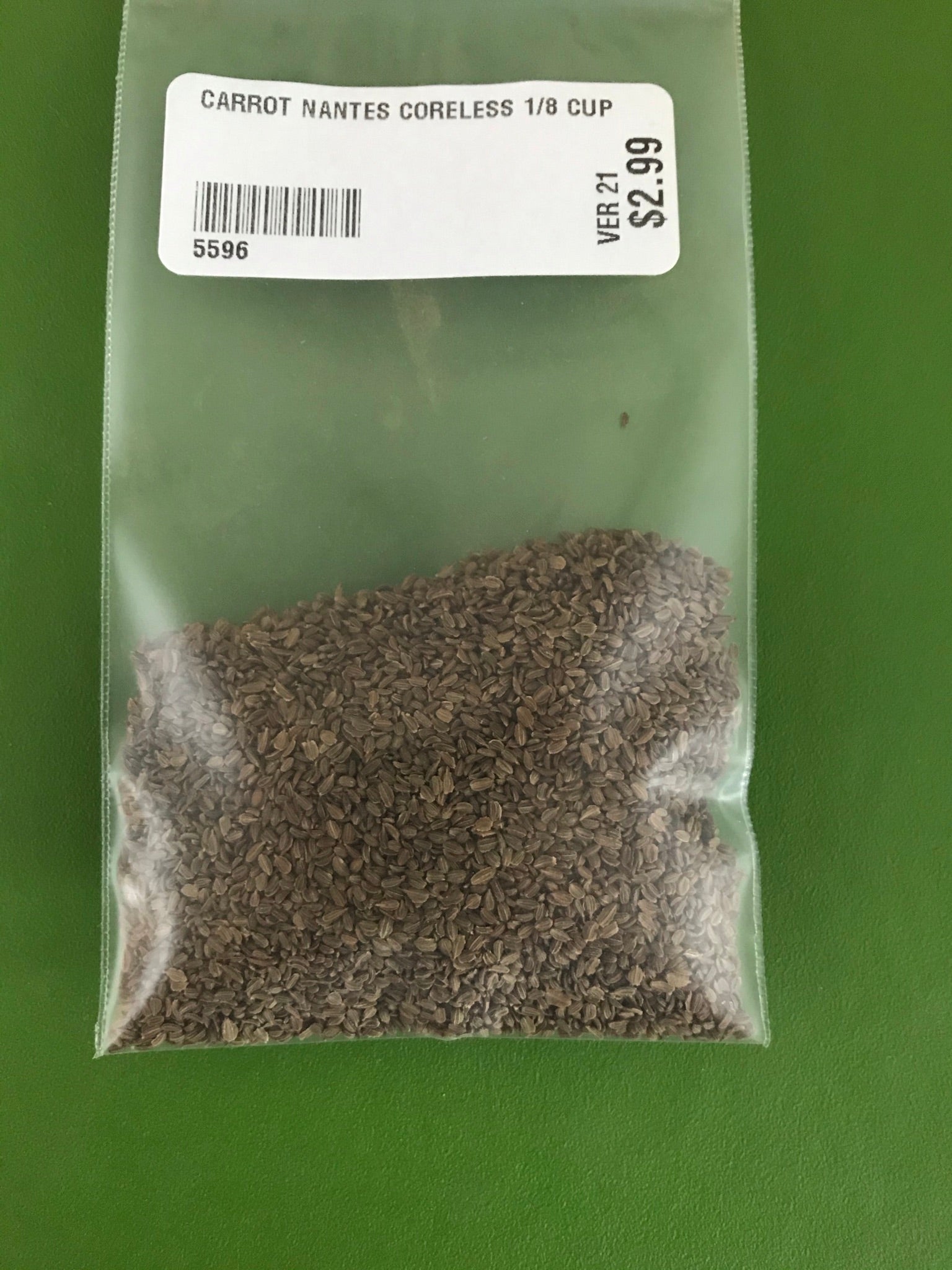 Nantes Coreless Carrot Seeds (70 days) - 1/8 Cup - Bulk