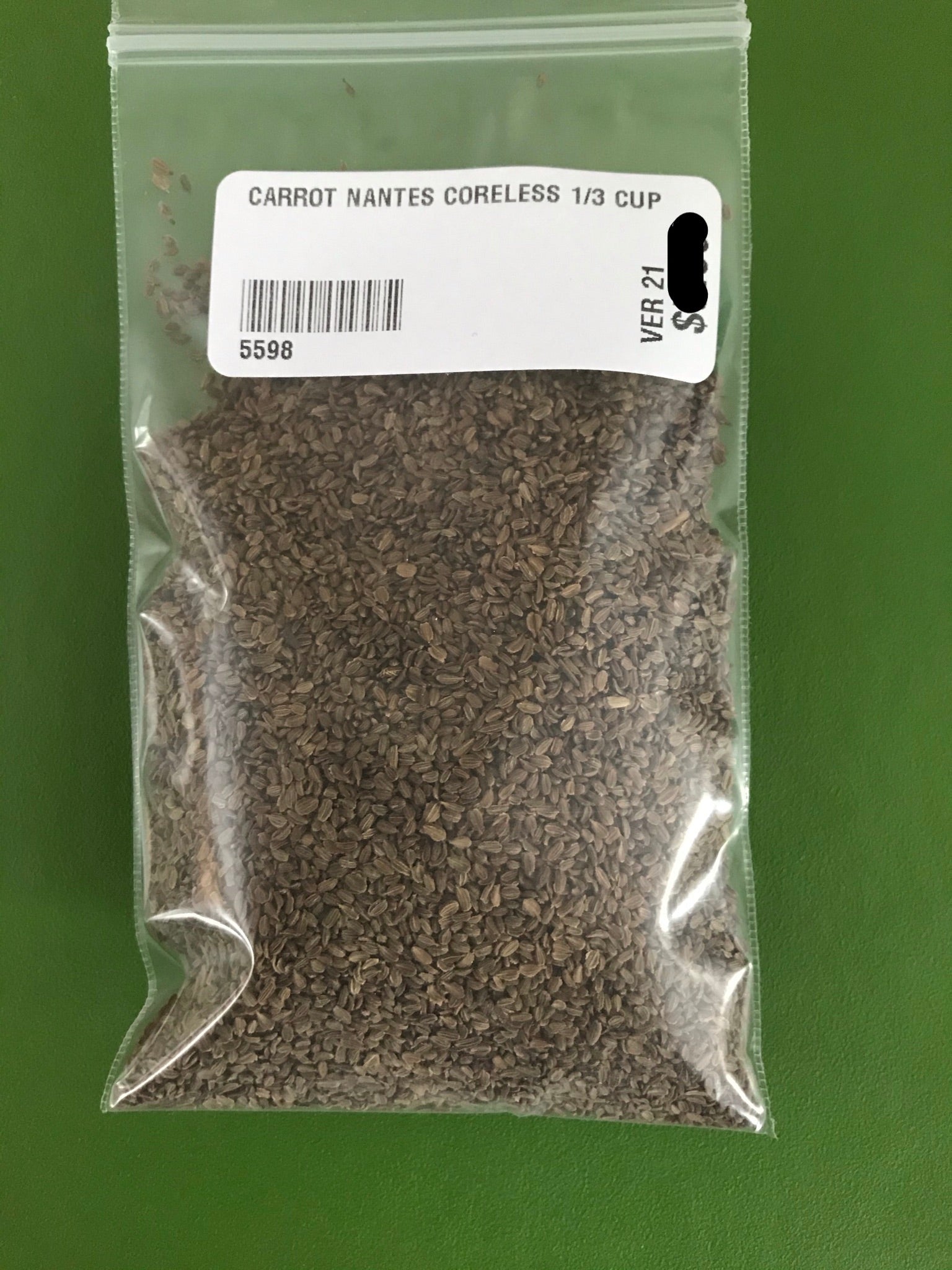 Nantes Coreless Carrot Seeds (70 days) - 1/3 Cup - Bulk