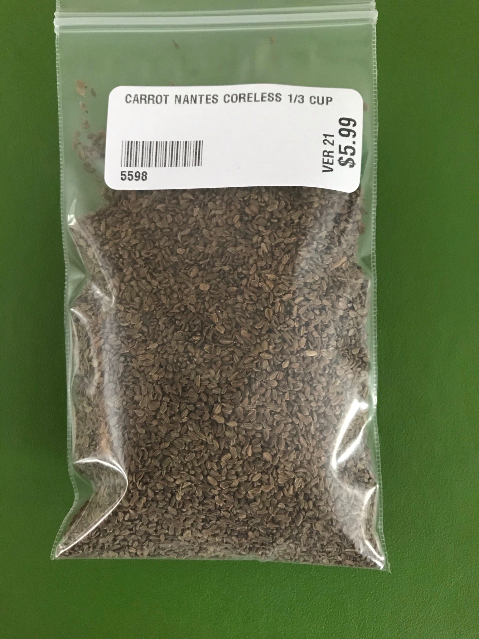 Nantes Coreless Carrot Seeds (70 days) - 1/3 Cup - Bulk