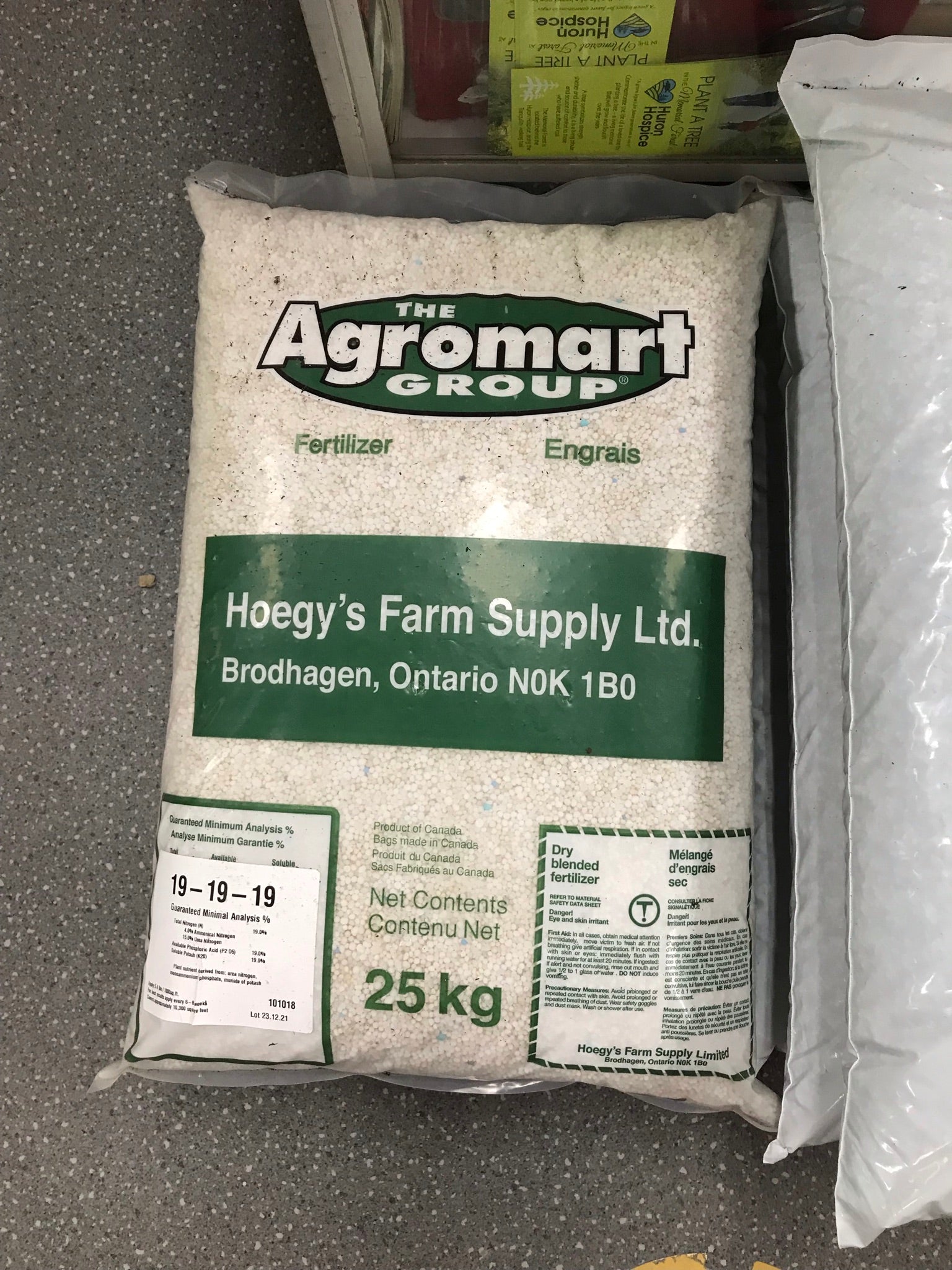 Agromart 19-19-19 (Triple Nineteen) Fertilizer - 25kg