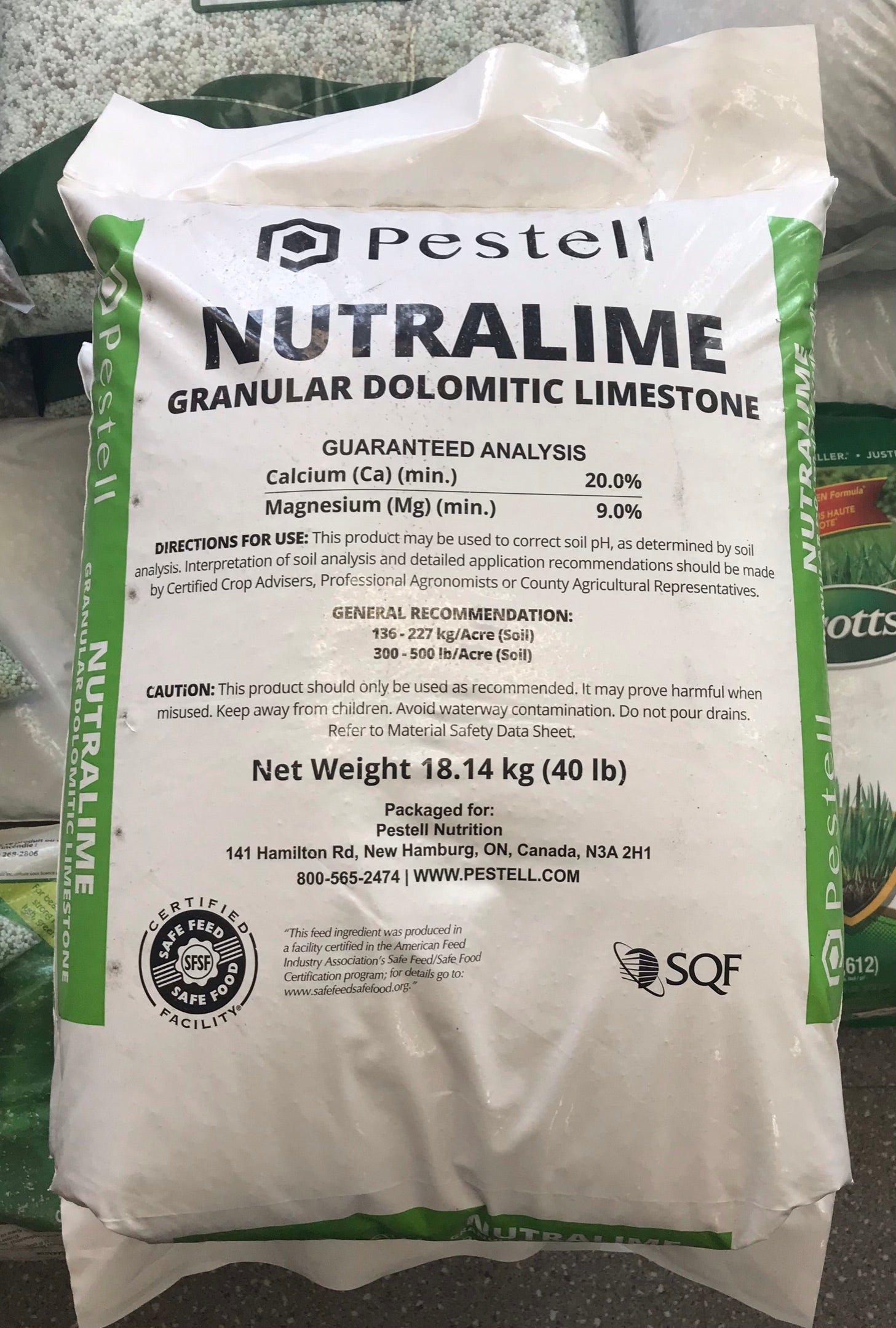 Nutralime Granular Dolomitic Limestone - 40lb Bag